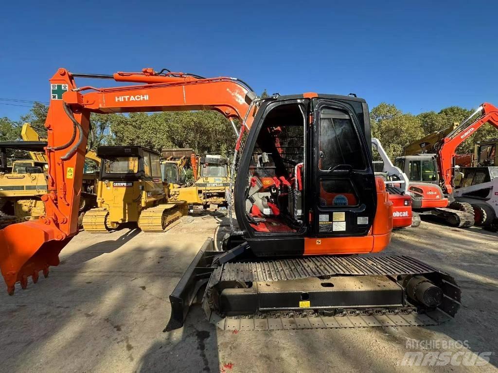 Hitachi ZX 75 中型挖掘机