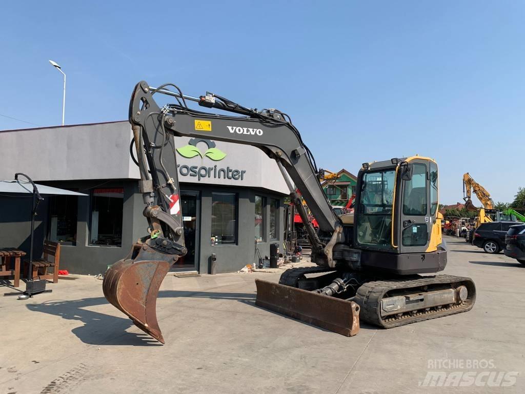Volvo ECR 88 D 中型挖掘机