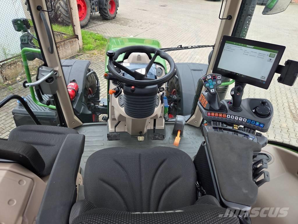 Fendt 724 Vario 拖拉机/农用车