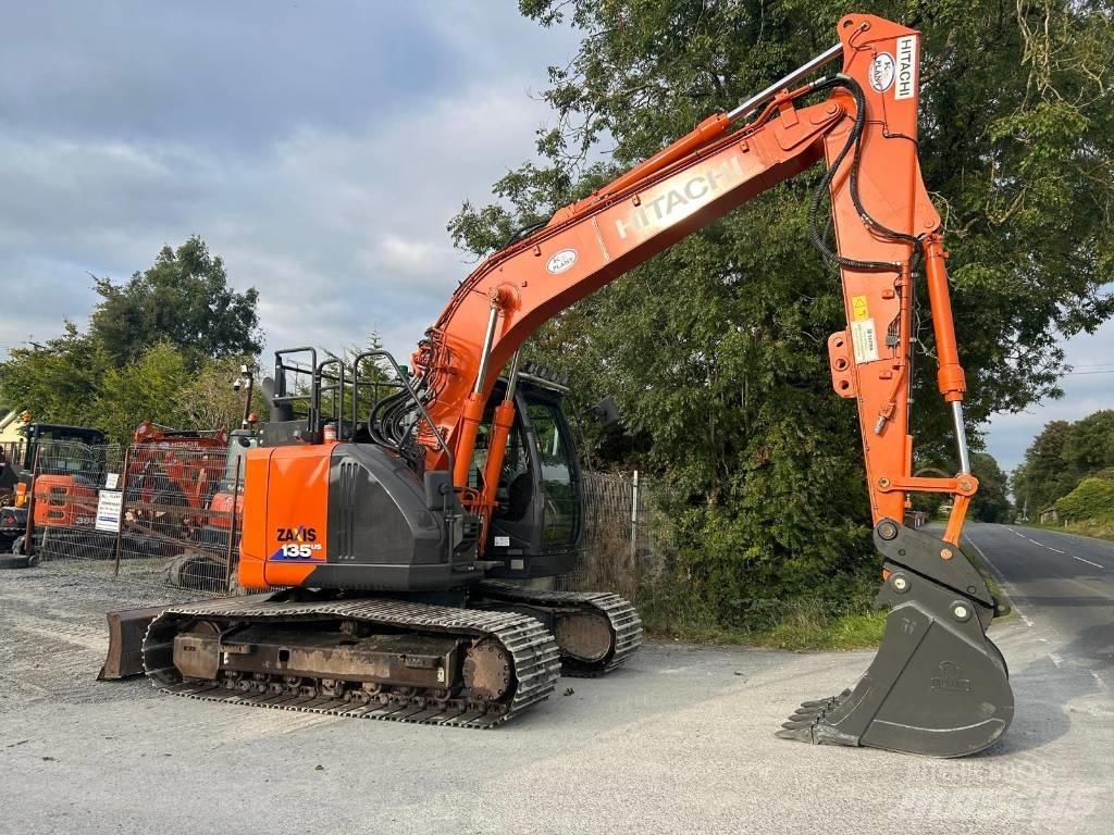 Hitachi ZX 135 US-6 履带挖掘机