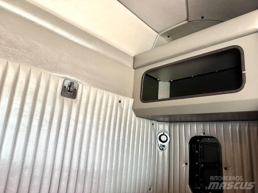 Kenworth T 800 牵引车