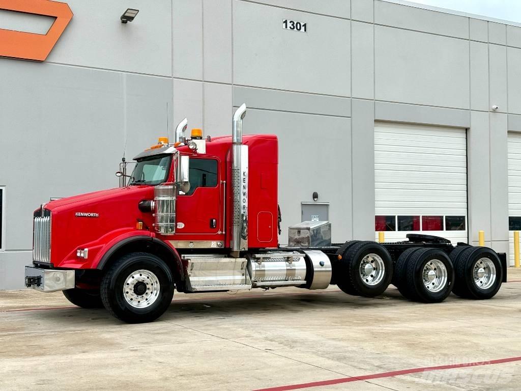 Kenworth T 800 牵引车