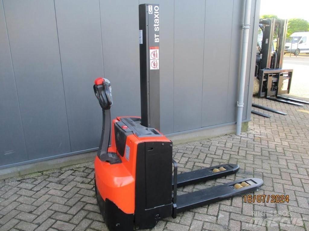 BT SWE 080L 手推堆垛车