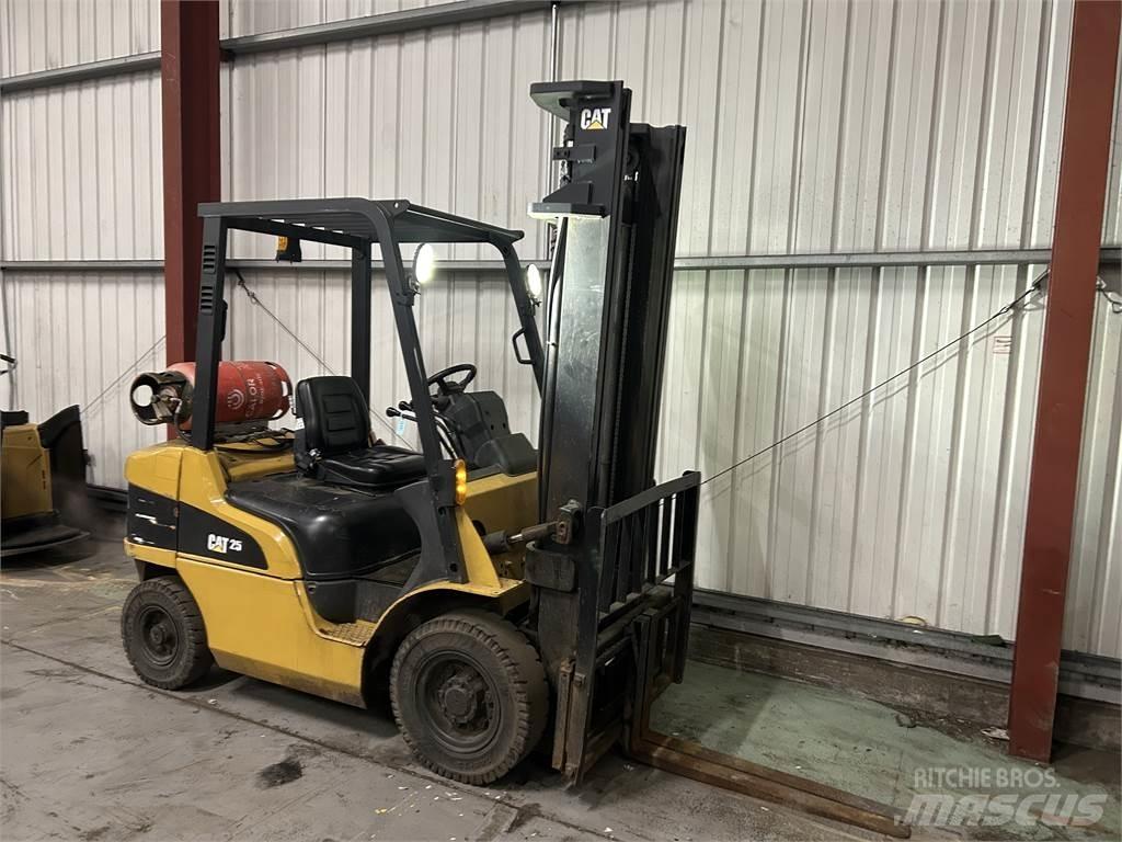 CAT GP25NT 天然气叉车