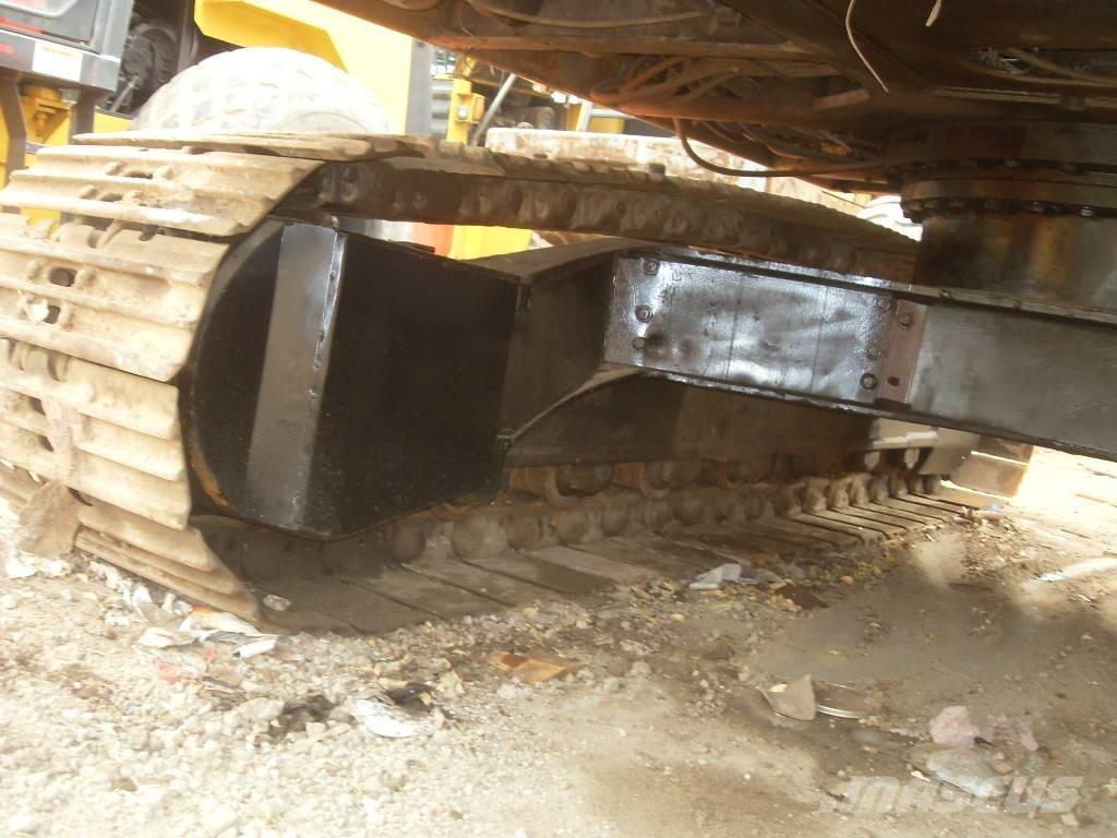 Hitachi EX 200-1 履带挖掘机