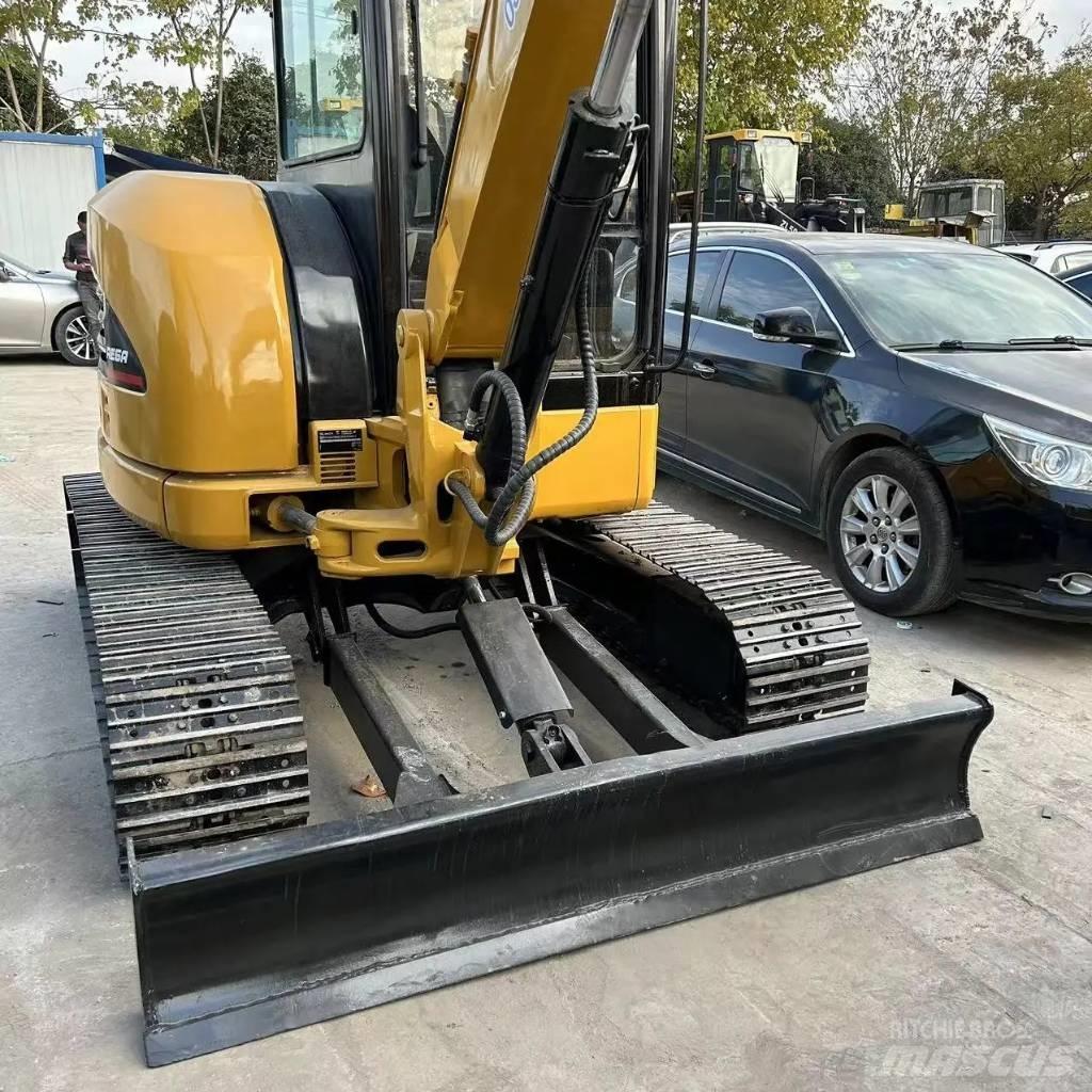 CAT 304 C CR 小型挖掘机