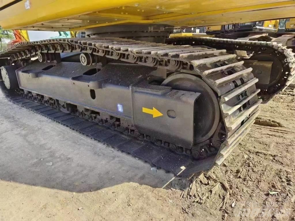Komatsu PC 200-8 履带挖掘机