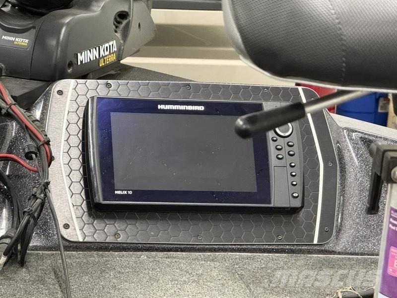  Skeeter WX2200 工作船/驳船