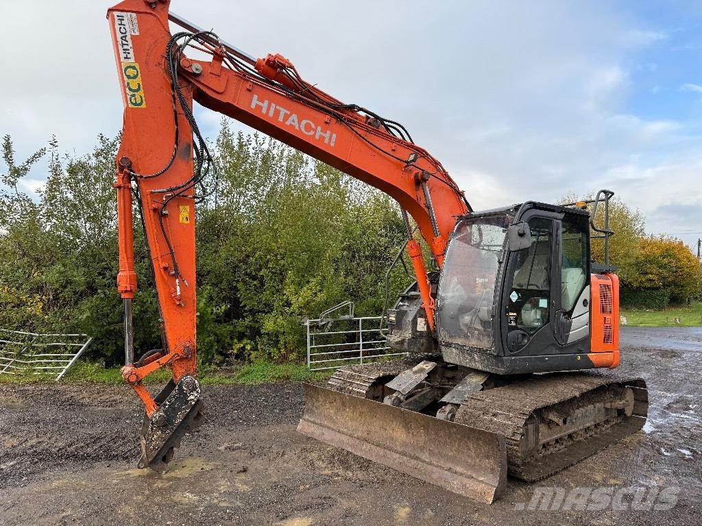 Hitachi ZX 135 US-6 履带挖掘机