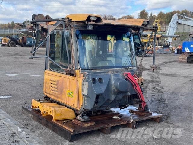 Bell B 50 D USED CAB 驾驶室与内部