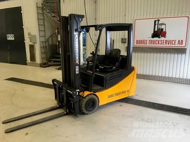 Jungheinrich EFG 220 电动叉车