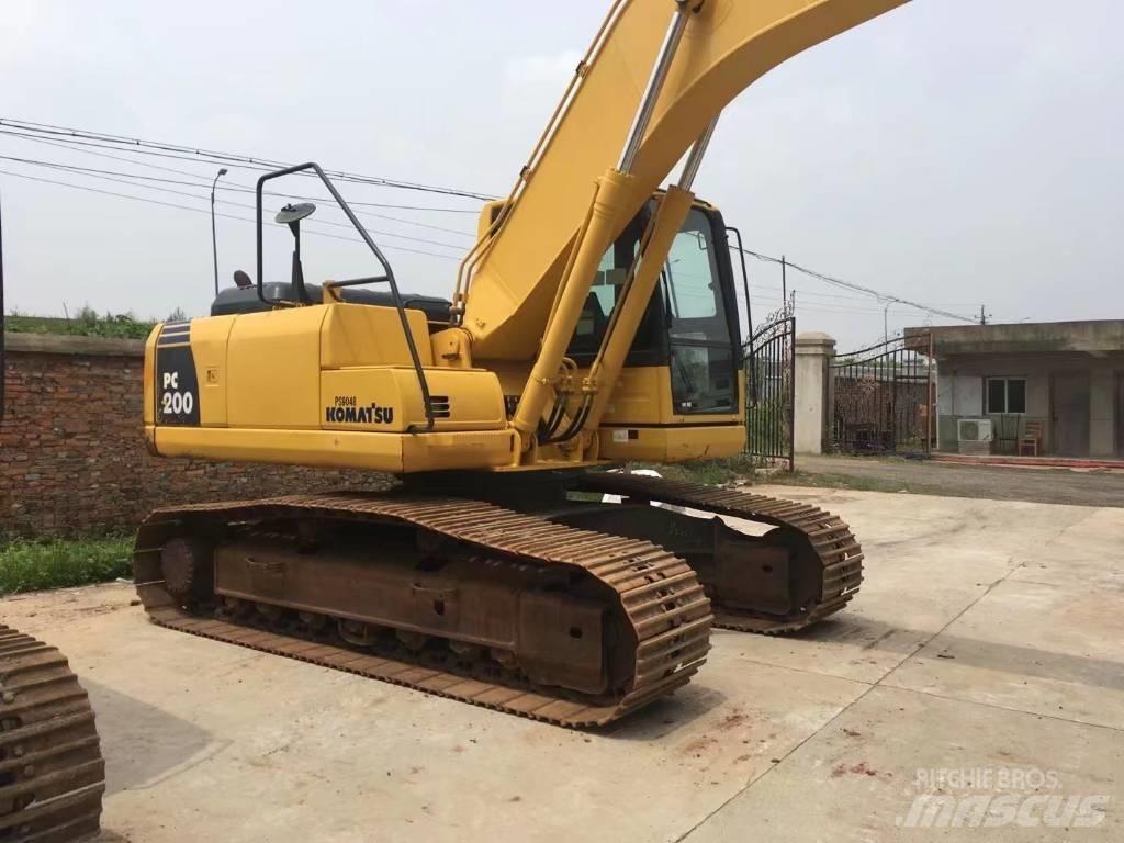 Komatsu pc200-8 履带挖掘机