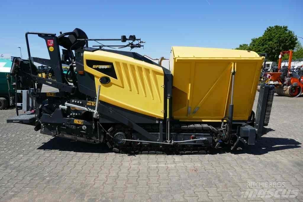 Bomag BF 200 C-2 小型沥青摊铺机