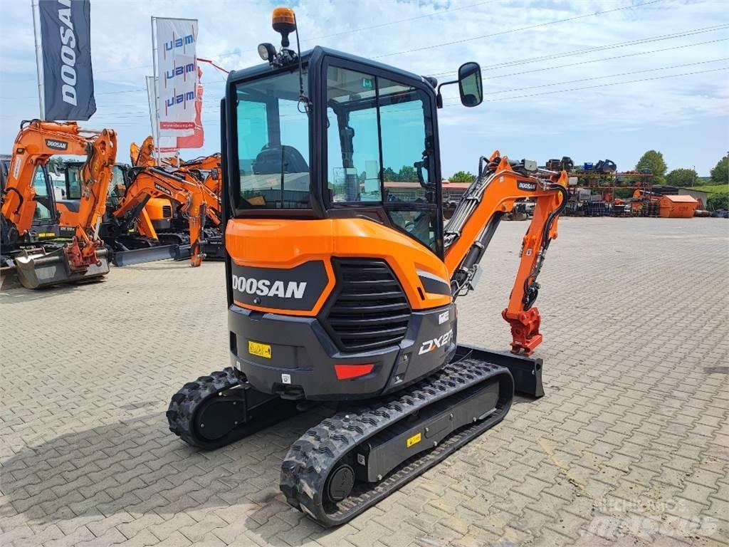 Doosan DX27z 小型挖掘机
