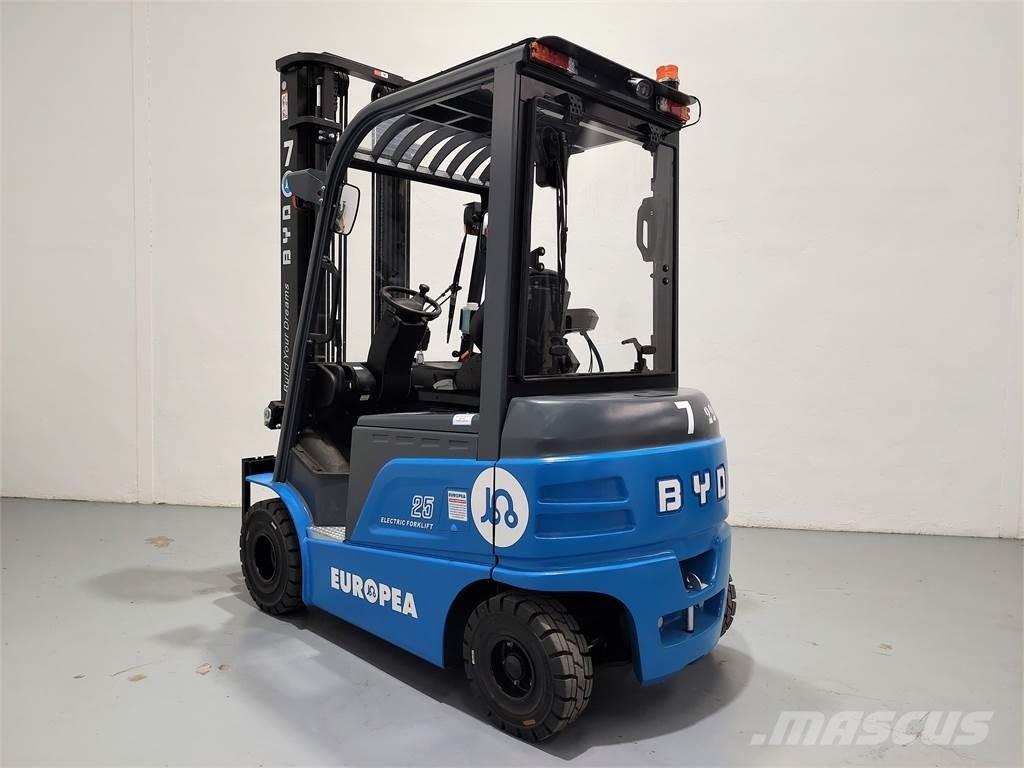 BYD ECB25C 电动叉车