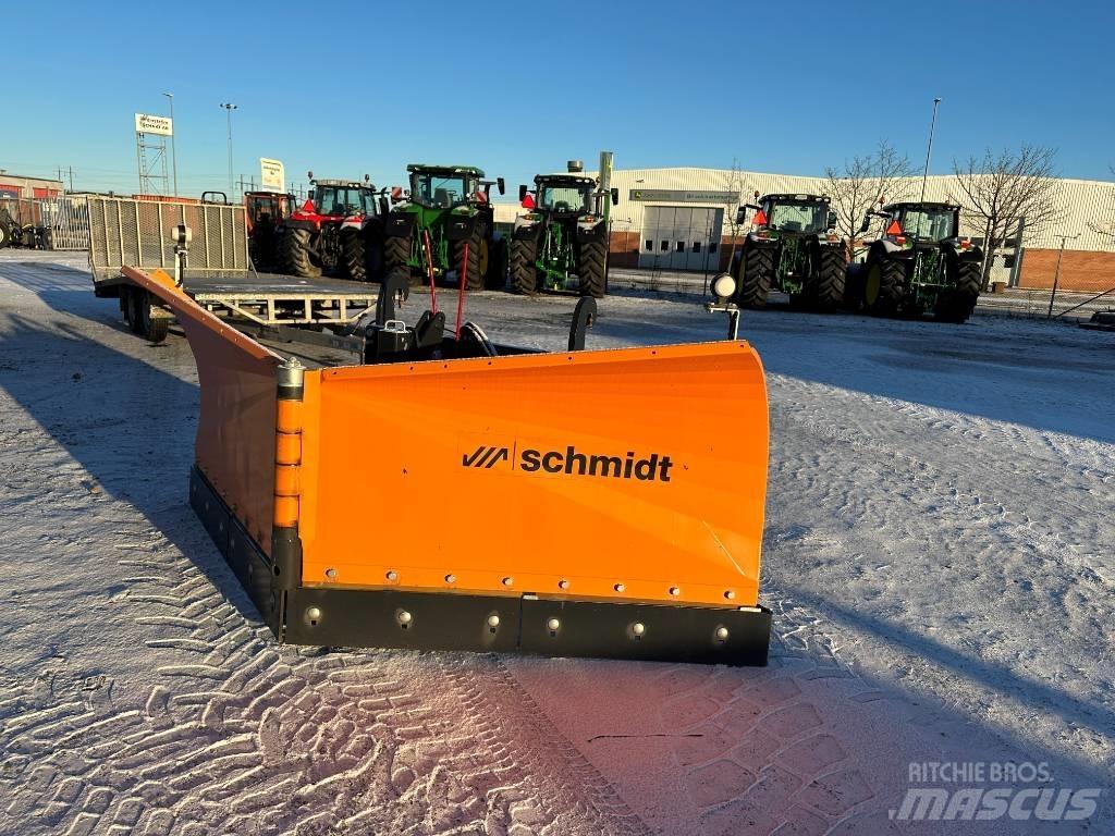 Schmidt KLV- 32 铲雪车