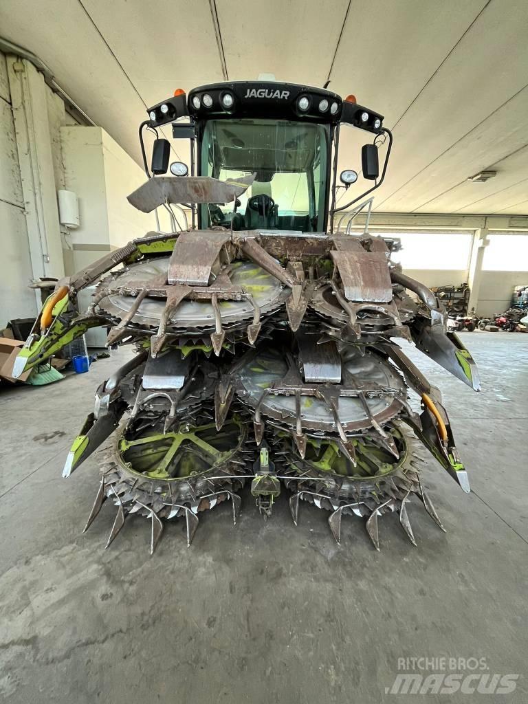 CLAAS Orbis 750 联合收割机头