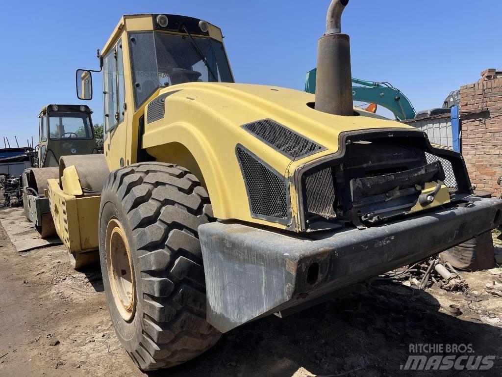Bomag 226-4 单轮压路机