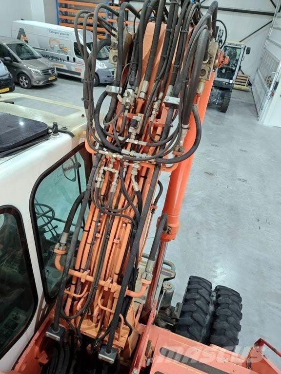 Atlas 1404 轮式挖掘机