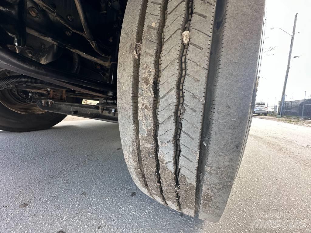 Ford F 750 XLT 油罐车