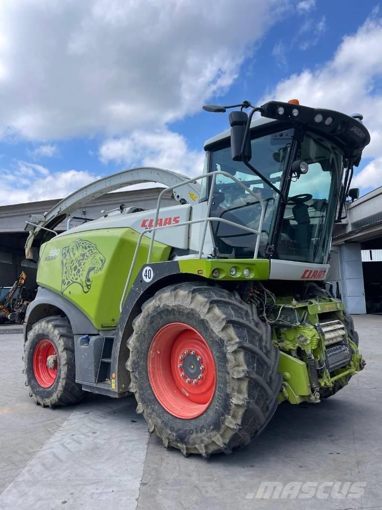 CLAAS Jaguar 990 自走式青贮饲料收割机