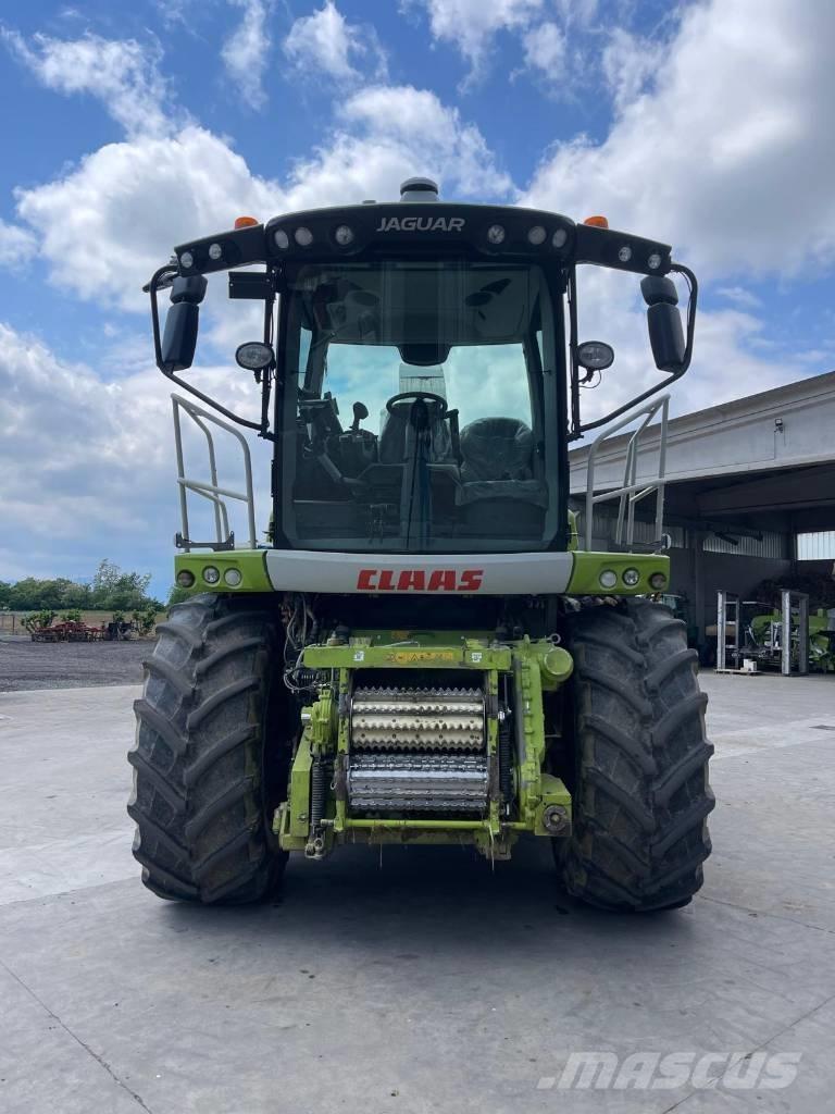 CLAAS Jaguar 990 自走式青贮饲料收割机