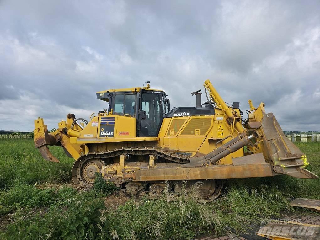 Komatsu D155AX-8 履带式推土机
