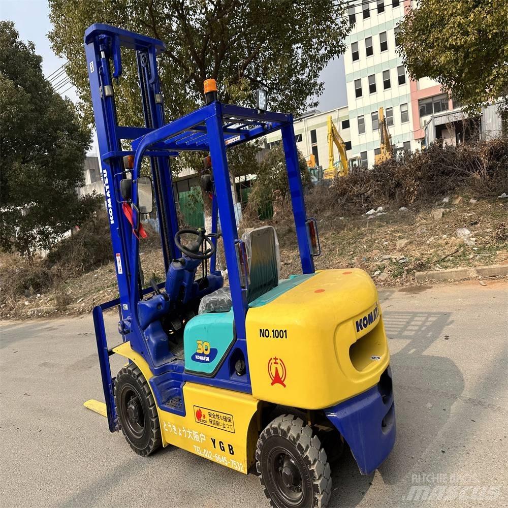 Komatsu FD30-14 柴油叉车