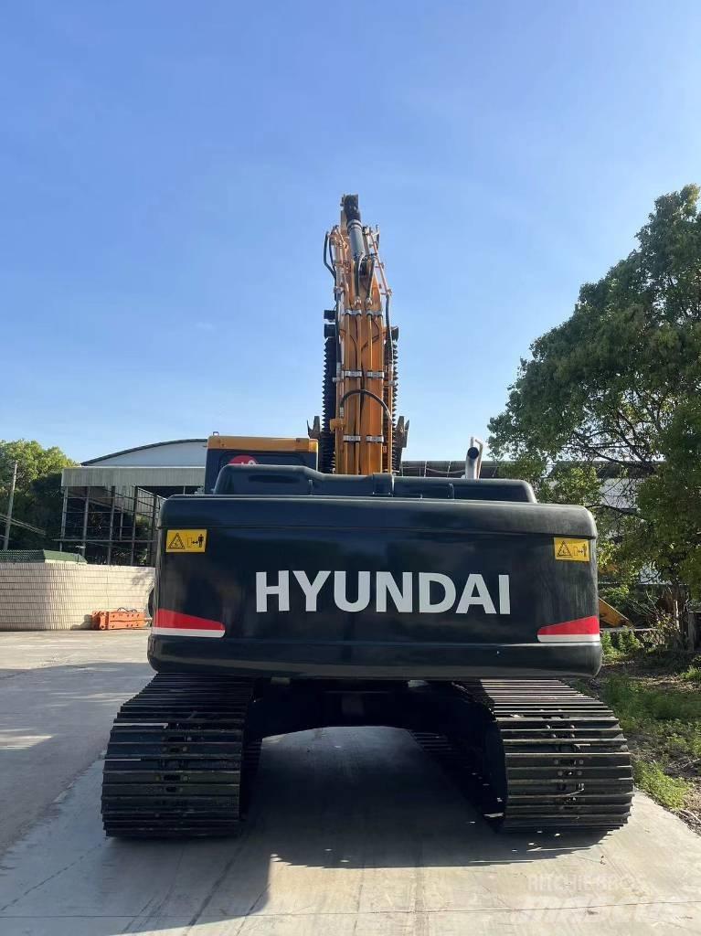 Hyundai R220-9S 轮式挖掘机