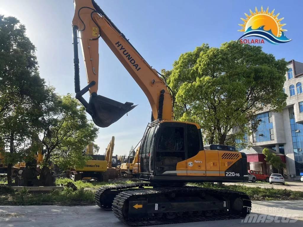Hyundai R220-9S 轮式挖掘机
