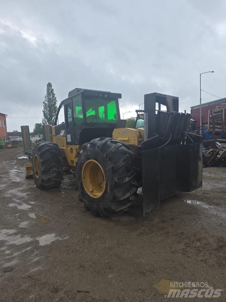 CAT 525 C 粉碎机