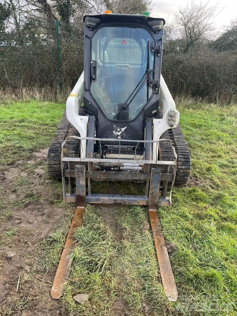 Bobcat T 66 R 滑移装载机