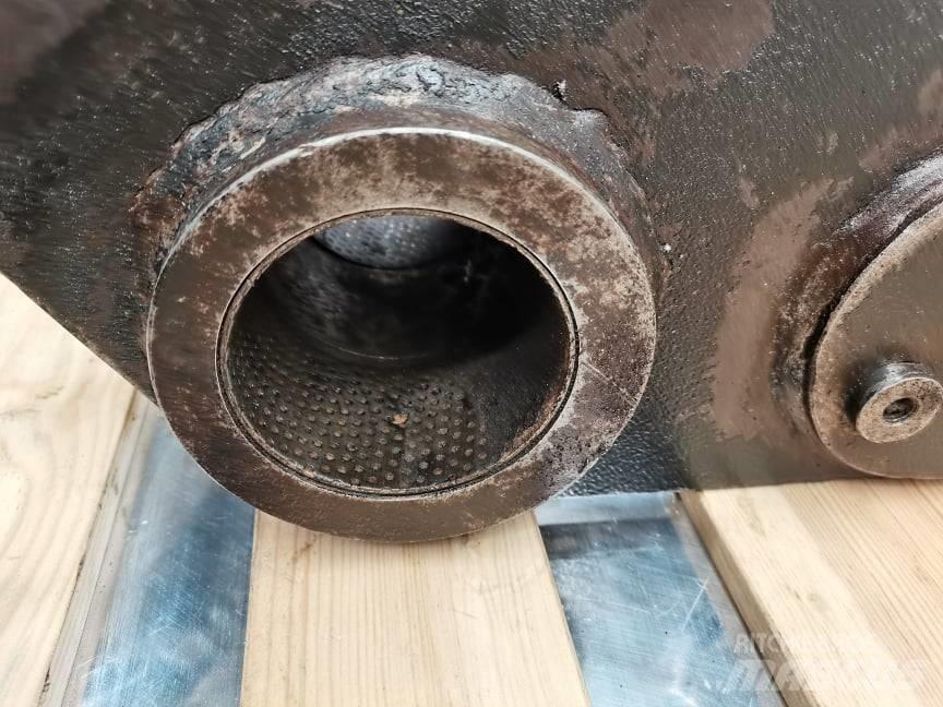 CAT TH 336 {Kiwak} 吊杆和铲斗