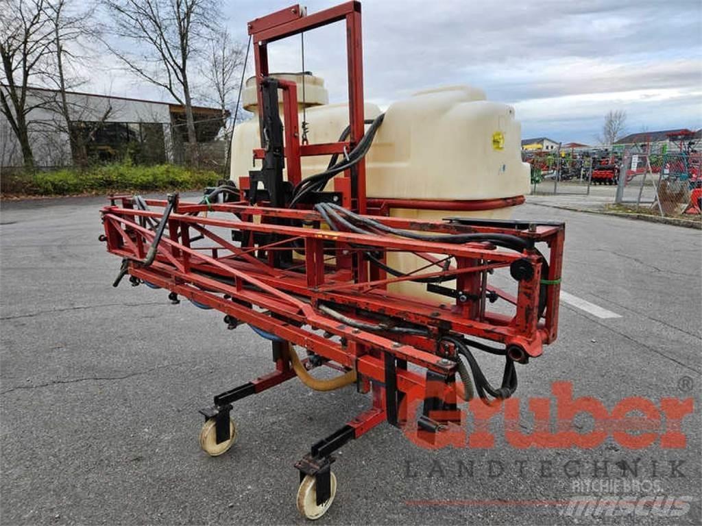 Schmotzer 800 l 牵引式喷雾机