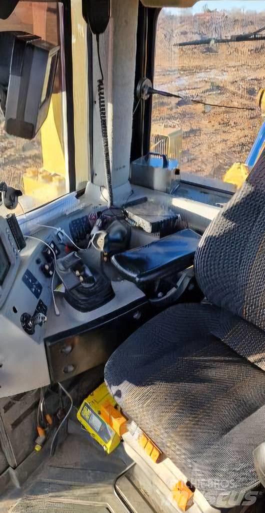 CAT D 8 T 履带式推土机