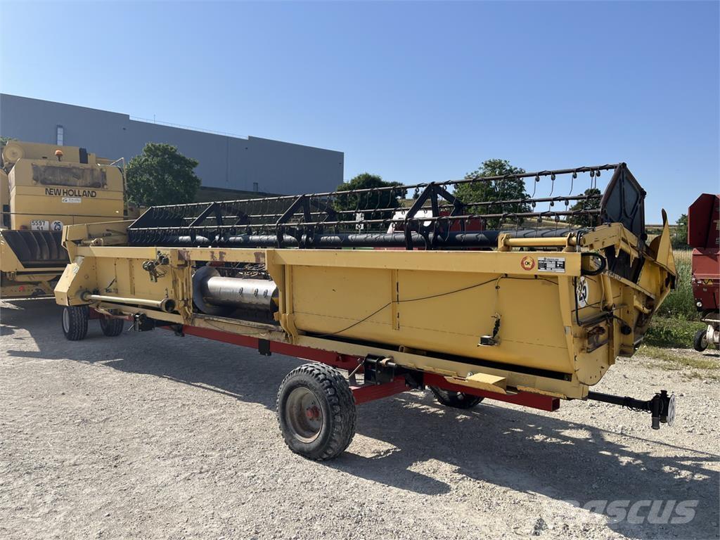 New Holland TX68 联合收割机