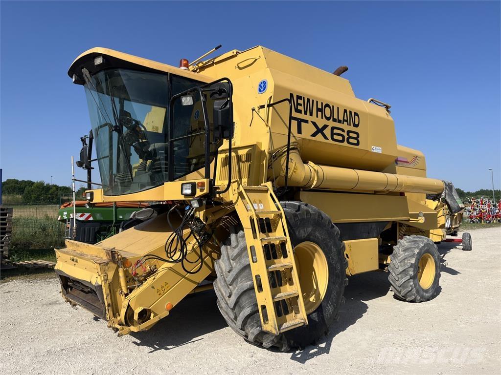 New Holland TX68 联合收割机