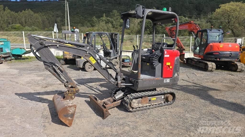 Volvo EC 18 小型挖掘机