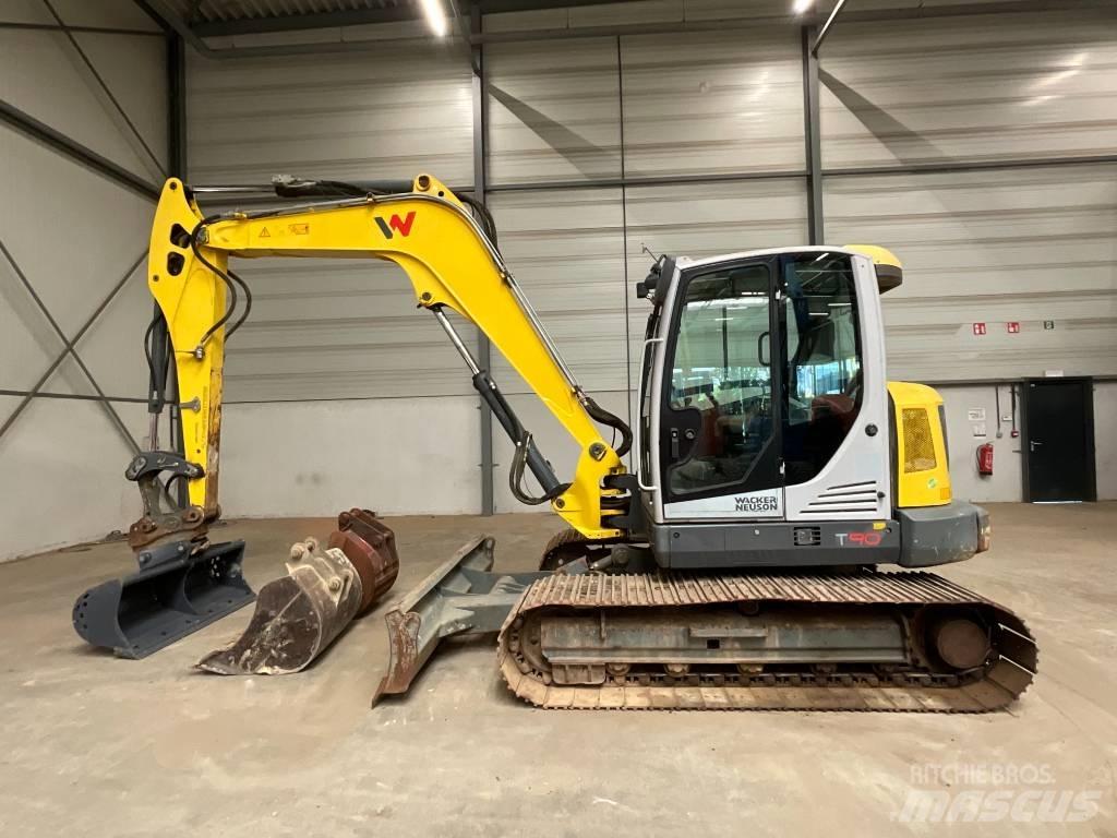 Neuson ET 90 中型挖掘机
