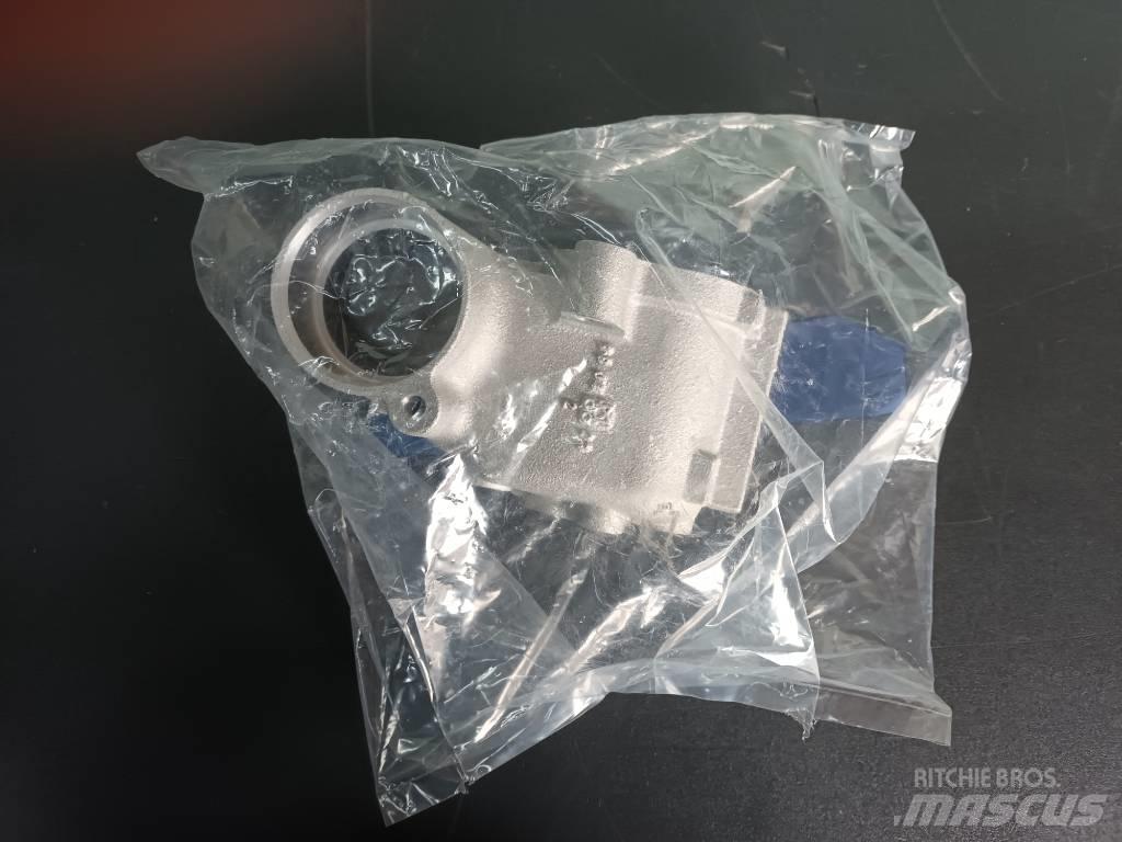 Volvo PIPE 1549312 发动机