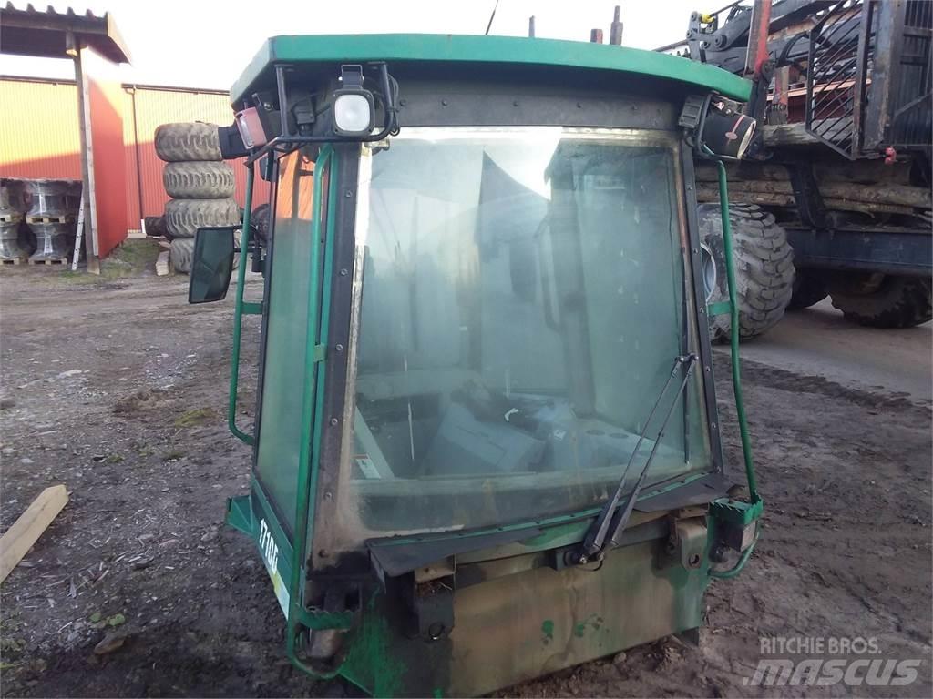 Timberjack 1710d 驾驶室与内部