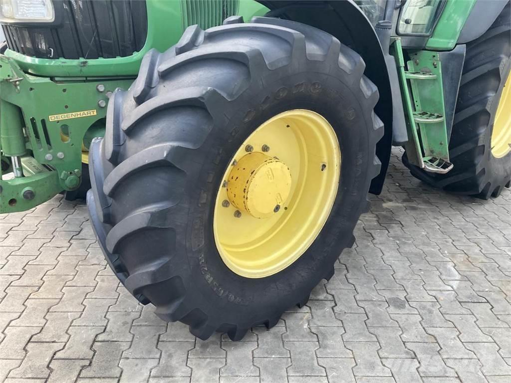 John Deere 6820 拖拉机/农用车