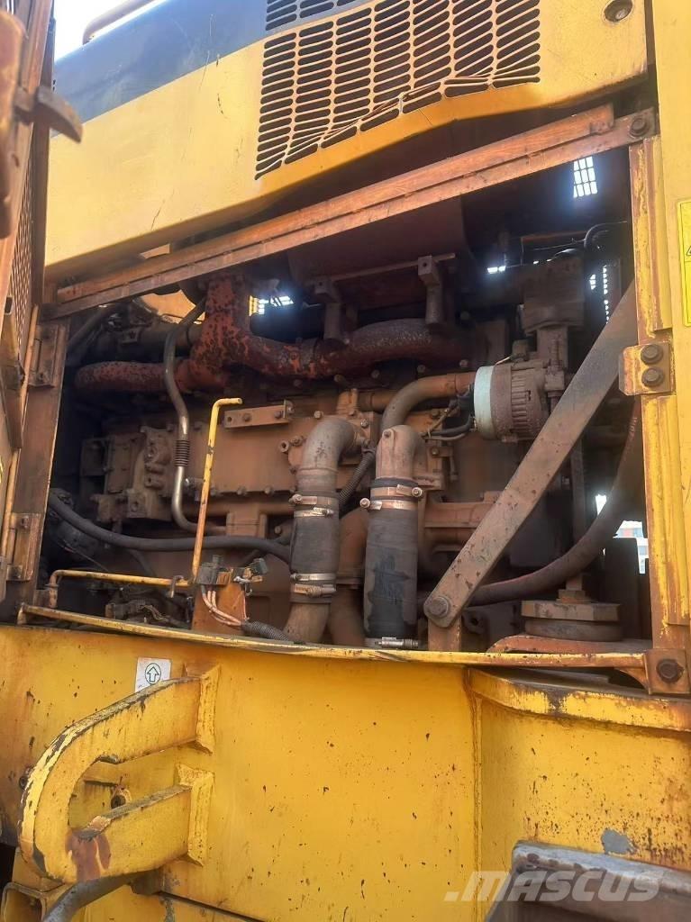 Komatsu WA 600-6 轮式装载机