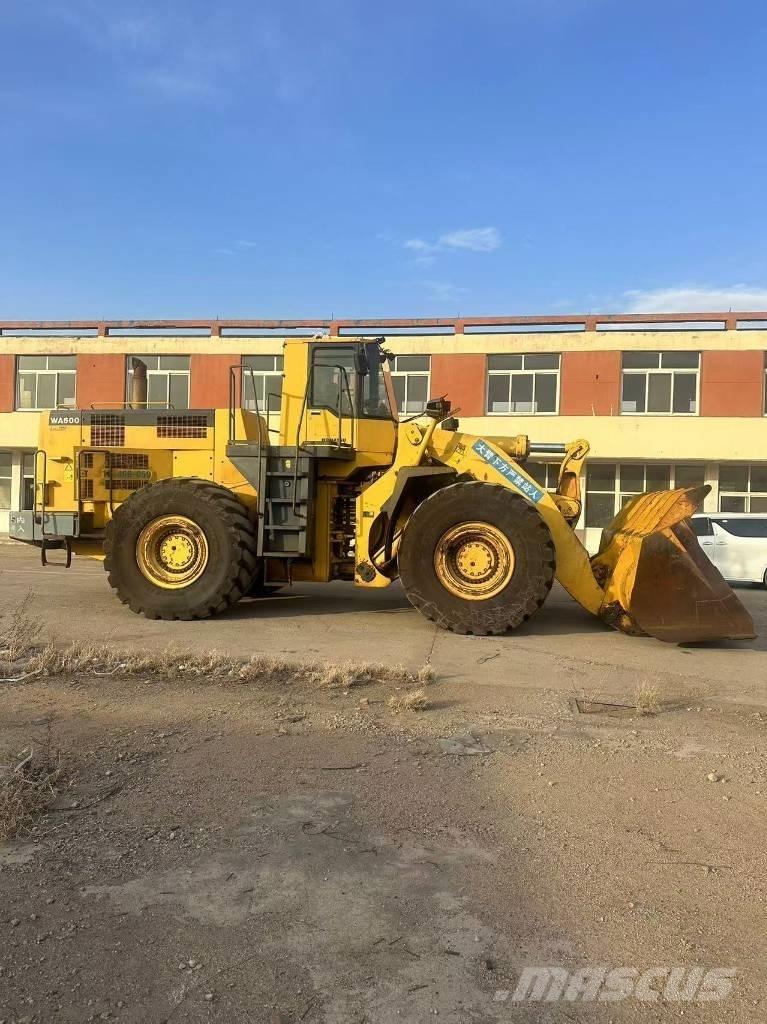 Komatsu WA 600-6 轮式装载机