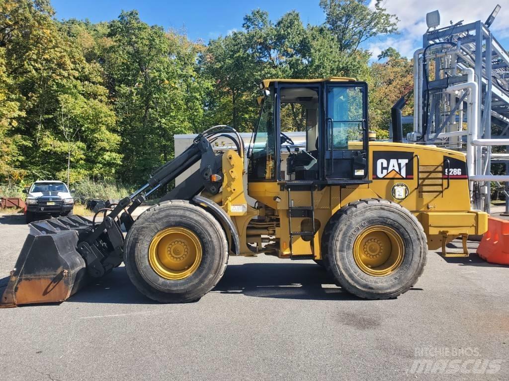 CAT ICRT28G 轮式装载机