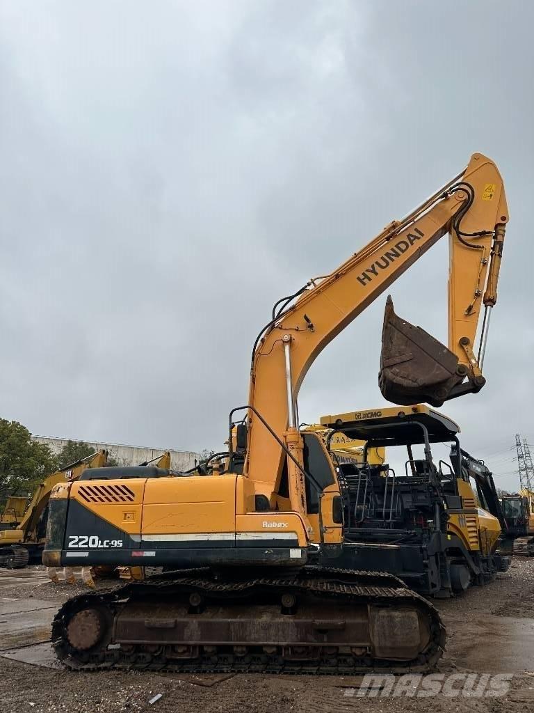 Hyundai 220LC-9S 履带挖掘机