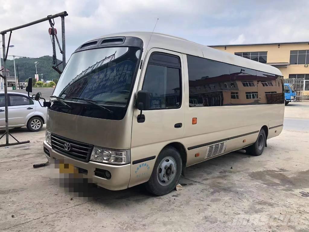 Toyota Coaster Bus 迷你巴士
