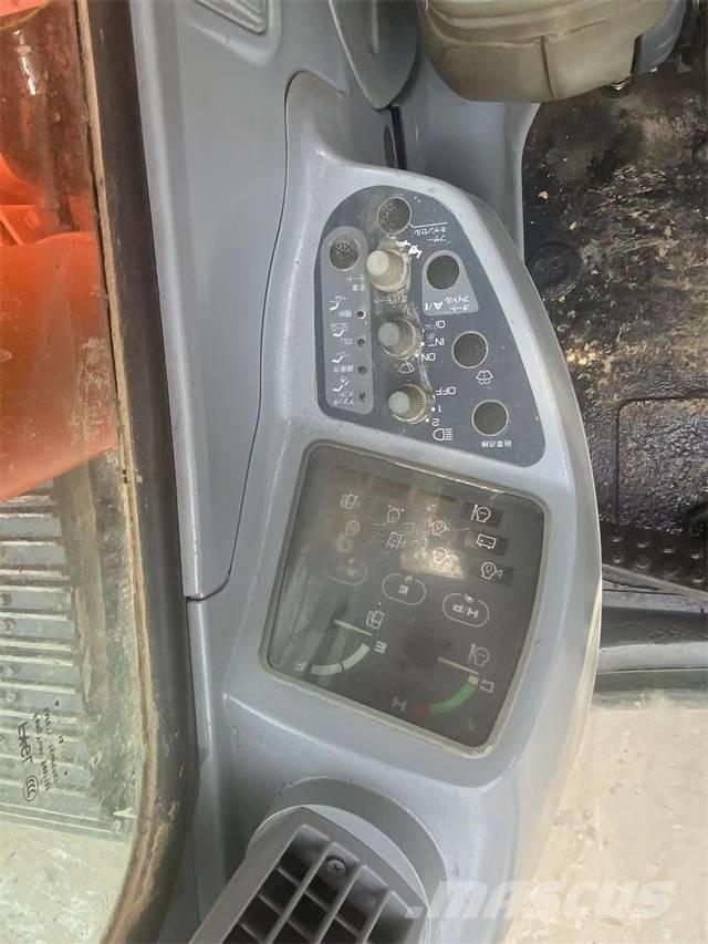 Hitachi EX120 履带挖掘机
