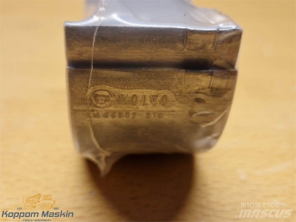 Volvo 270115 发动机