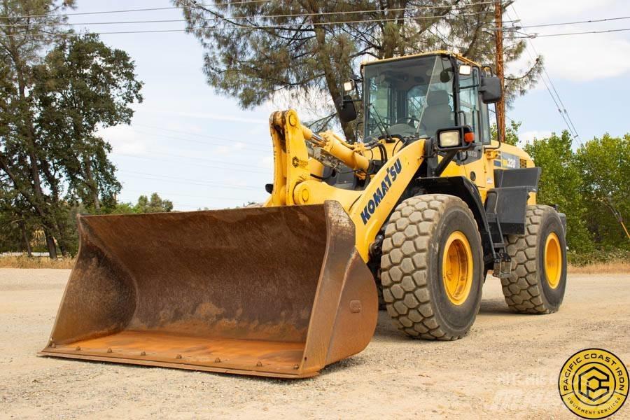 Komatsu WA 320-7 轮式装载机
